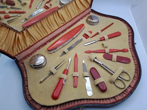 Antique Vanity set in Case -Made in Sheffield England 250mmx357mmx46mm
