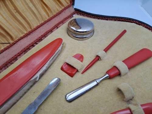 Antique Vanity set in Case -Made in Sheffield England 250mmx357mmx46mm