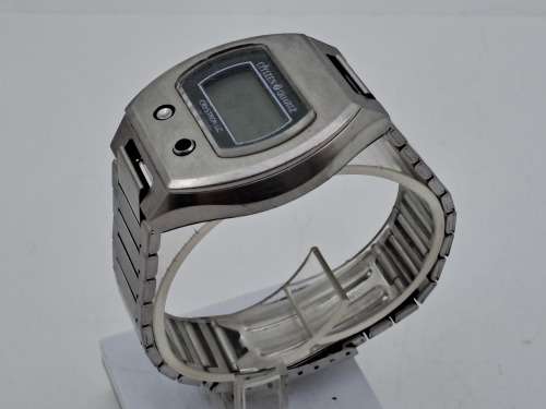 Pre-owned Vintage Citizen CRYSTRON LC Quartz watch -working with new battery