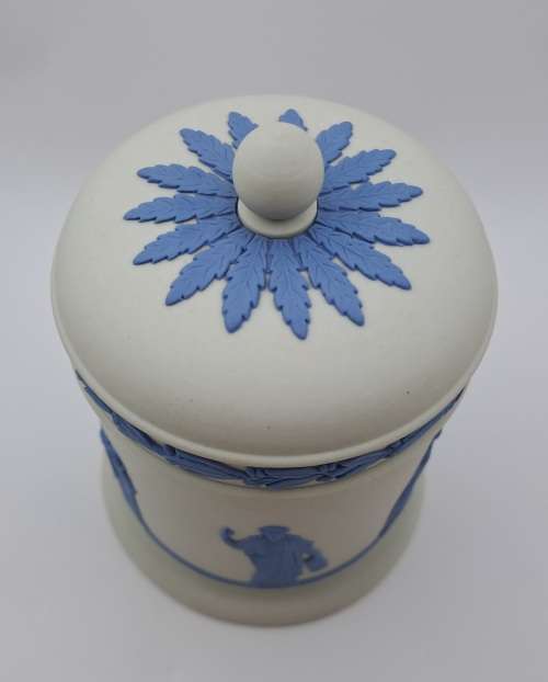 Collectable Vintage Wedgwood Jasperware Pot with Lid =115mmx85- Made in England