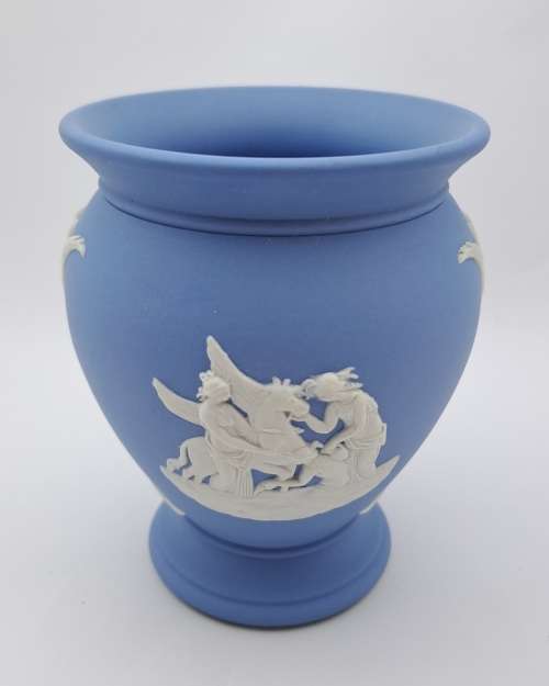 Collectable Vintage Wedgwood Jasperware Vase 100x80mm-Made in England (few stains inside)
