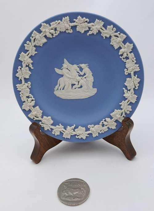 Collectable Vintage  Wedgwood Jasperware small Plate 111mm-Made in England
