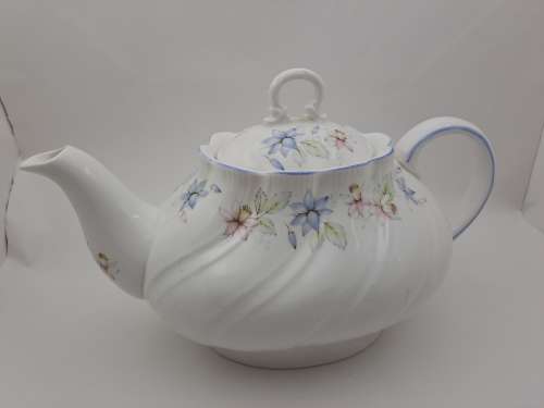 Vintage Queens ''CLAIRE'' Tea Pot Fine Bone China -Made in England