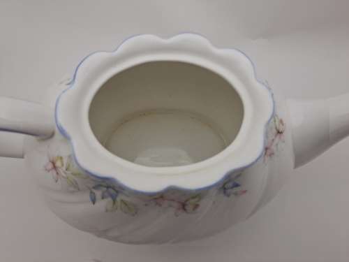 Vintage Queens ''CLAIRE'' Tea Pot Fine Bone China -Made in England