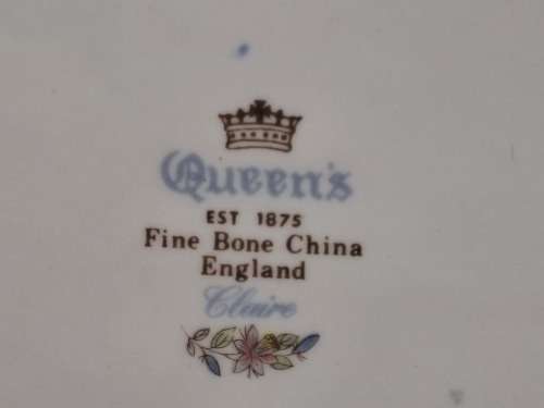 Vintage Queens ''CLAIRE'' Tea Pot Fine Bone China -Made in England