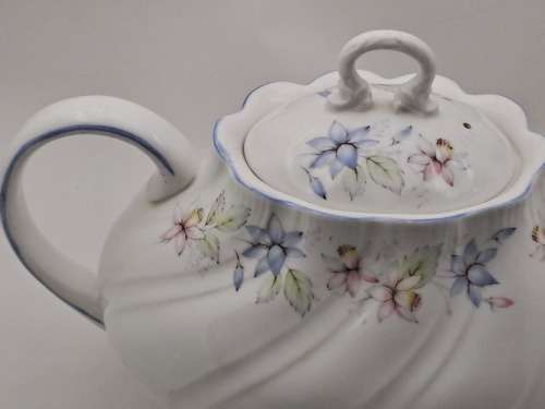Vintage Queens ''CLAIRE'' Tea Pot Fine Bone China -Made in England