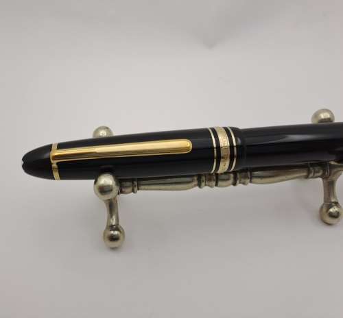 Vintage Mont Blanc Fountain Pen with 4810 -14kt Gold nib serial LC100702