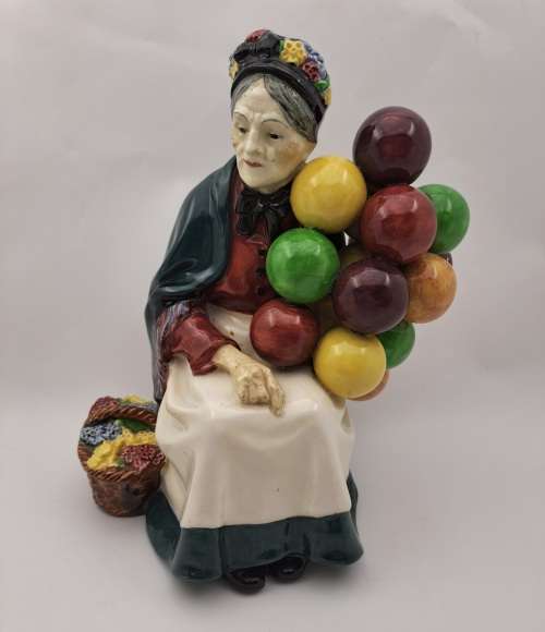 Vintage Royal Doulton ''The Old Lady Balloon Seller"  HN1315 Figurine 195x150x100mm
