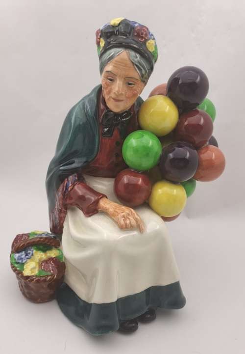 Vintage Royal Doulton ''The Old Lady Balloon Seller"  HN1315 Figurine 195x150x100mm