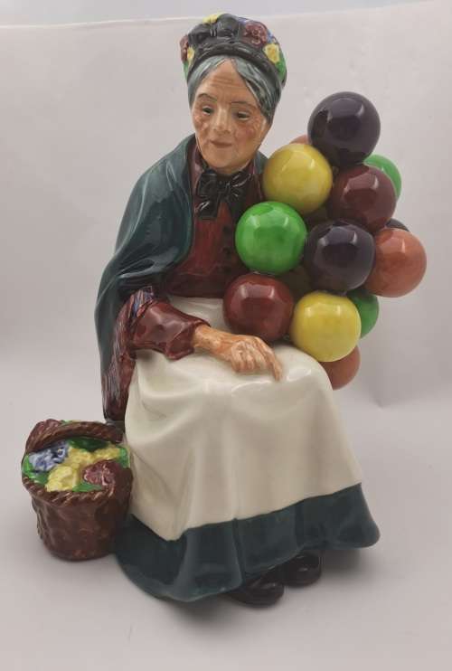 Vintage Royal Doulton ''The Old Lady Balloon Seller"  HN1315 Figurine 195x150x100mm