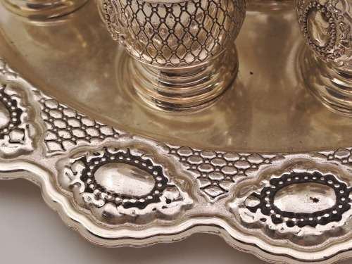 Silver Plated Kiddish fountain with 8 small cups