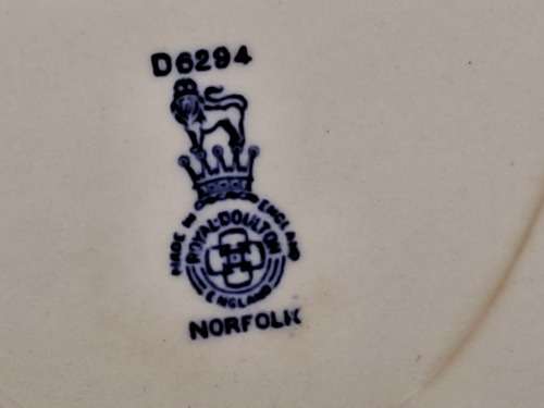 1930's Royal Doulton Norfolk D6394 Blue & White Plate 265mm (HAIRLINE CRACK)