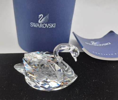 Swarovski Crystal Swan 7633 NR 050 000 (Boxed with certificate ) 40x60x32mm-made in Austria