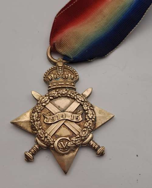 1914-1915  - WW1 Star Medal - engraved   -GNR-C.W.D. Fisher S,A.M.R.F.A.B