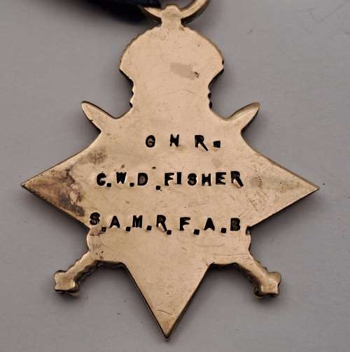 1914-1915  - WW1 Star Medal - engraved   -GNR-C.W.D. Fisher S,A.M.R.F.A.B