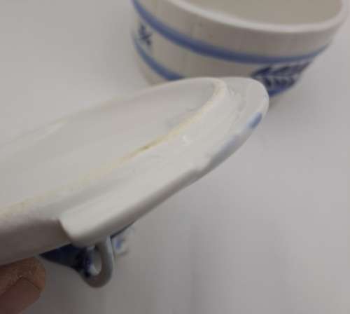 Vintage Delft butterdish -Handpainted -lid has a tiny chip -Holland