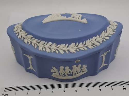 Vintage Wedgwood Jasperware Trinket box
