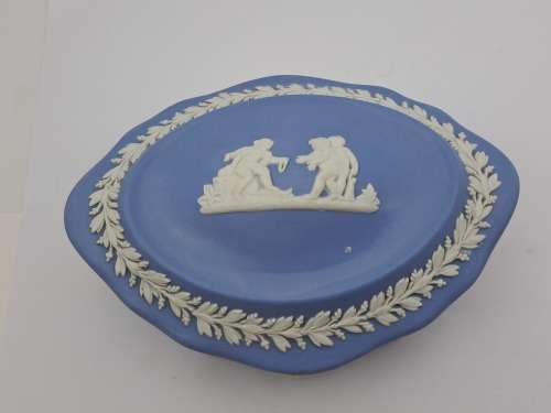 Vintage Wedgwood Jasperware Trinket box