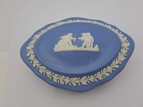 Vintage Wedgwood Jasperware Trinket box