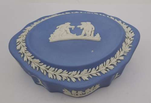 Vintage Wedgwood Jasperware Trinket box