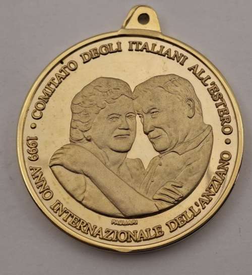 Unidentified Italian medal ? 3x32mm