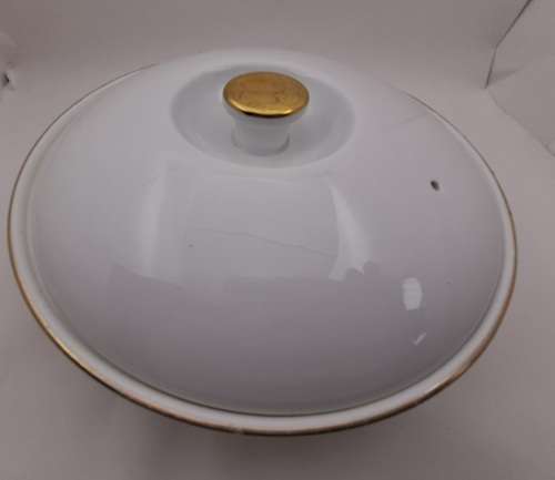 Vintage Royal Worcester Evesham Gold Handle Casserole Baking Dish with lid shape 22 size 3(used)