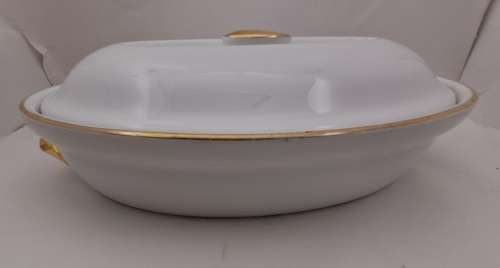 Vintage Royal Worcester Porcelain Gold Handle Casserole Baking Dish with lid shape 22 size 3(used)