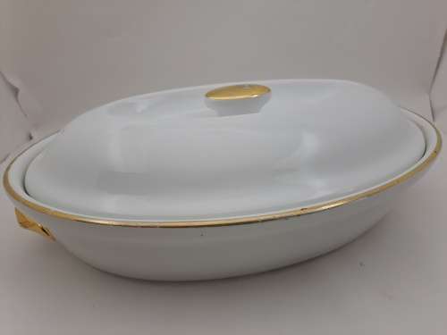 Vintage Royal Worcester Porcelain Gold Handle Casserole Baking Dish with lid shape 22 size 3(used)