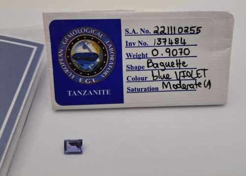E.G.L Certified 0,907ct Natural Tanzanite -Baguette-Blue-Violet,Eye Clean,-full report -in Capsule