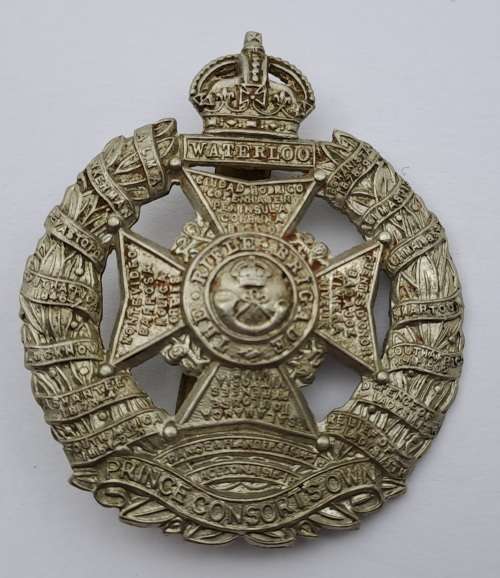 WW2 The Rifle Brigade (Prince Consort`s Own) Regiment Cap Badge 42x50mm  11,30gram-white Metal