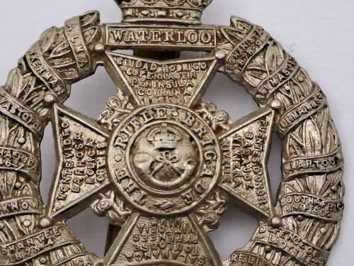 WW2 The Rifle Brigade (Prince Consort`s Own) Regiment Cap Badge 42x50mm  11,30gram-white Metal