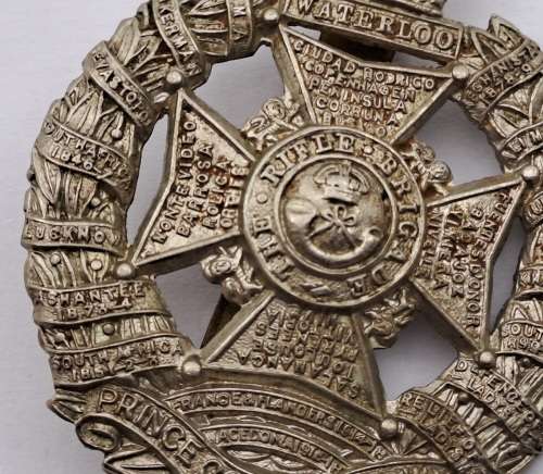 WW2 The Rifle Brigade (Prince Consort`s Own) Regiment Cap Badge 42x50mm  11,30gram-white Metal
