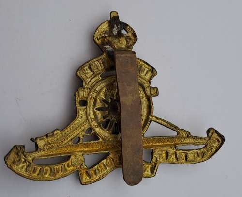 Large Royal Artillery Beret Badge - King`s Crown 67x50mm Brass 16 Gram
