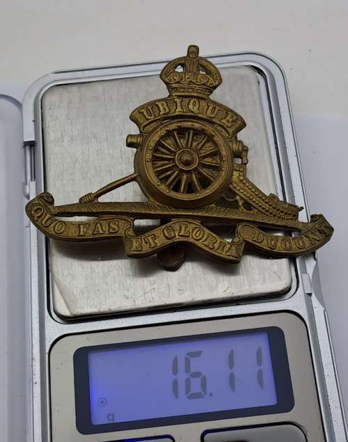 Large Royal Artillery Beret Badge - King`s Crown 67x50mm Brass 16 Gram