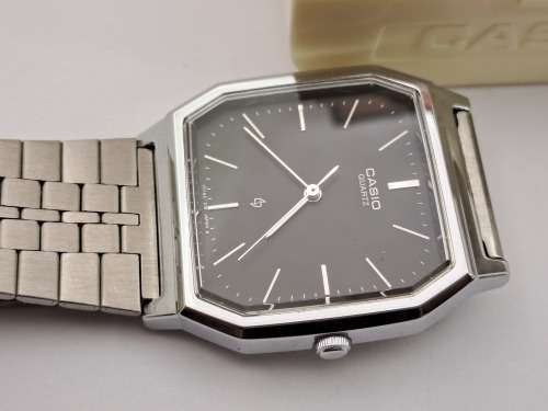 Vintage Newold stock Casio 317 MQ-306 Quartz watch still in box -need Battery