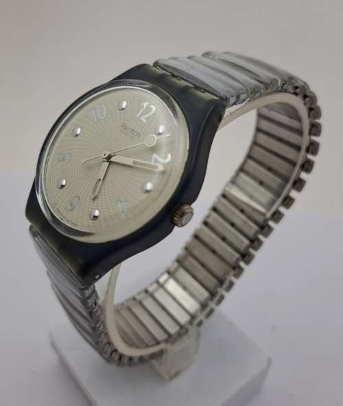 Pre-owned Swatch Quartz watch (Working) face 34x40x8mm -Swatch strap