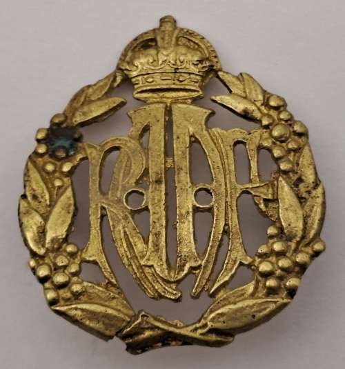 Rare WW2 Royal Australian Air Force Cap Badge (brass) 45x50mm