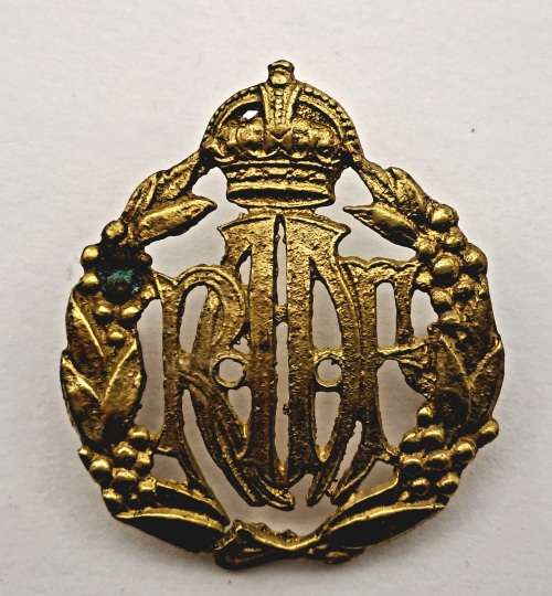 Rare WW2 Royal Australian Air Force Cap Badge (brass) 45x50mm