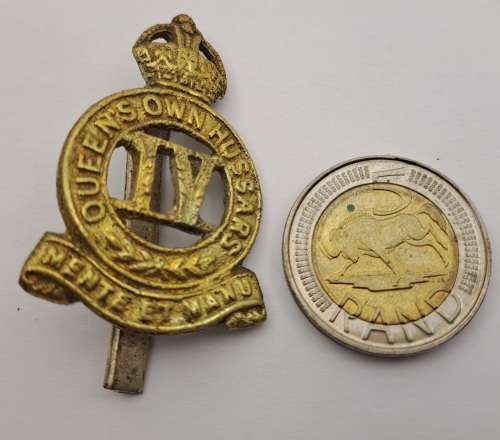 WW1 4th Queens Own Hussars Cap Badge British Army 45x31mm