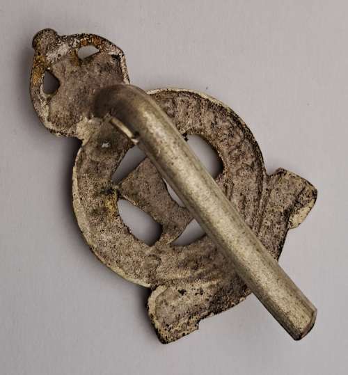 WW1 4th Queens Own Hussars Cap Badge British Army 45x31mm