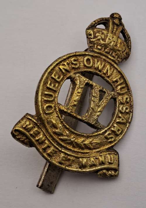 WW1 4th Queens Own Hussars Cap Badge British Army 45x31mm