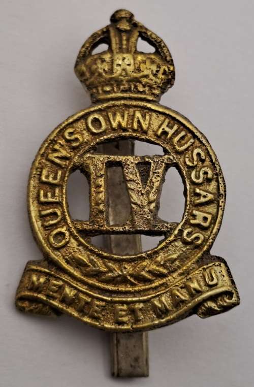 WW1 4th Queens Own Hussars Cap Badge British Army 45x31mm