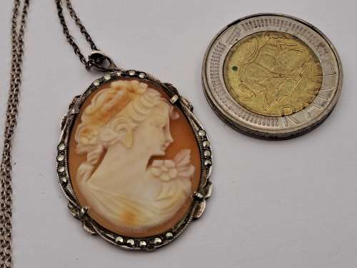 Vintage Silver (.800) Shell Cameo Pendant 27x35mm with chain