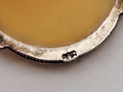 Vintage Silver (.800) Shell Cameo Pendant 27x35mm with chain