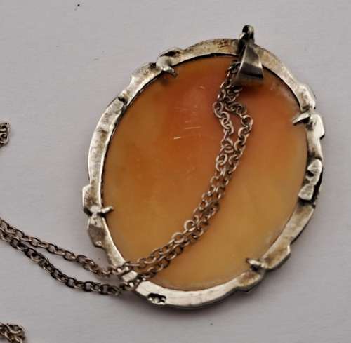 Vintage Silver (.800) Shell Cameo Pendant 27x35mm with chain