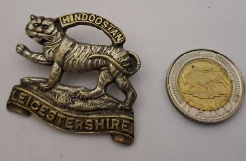 WW1 Leicestershire Regiment Cap Badge 44x40mm