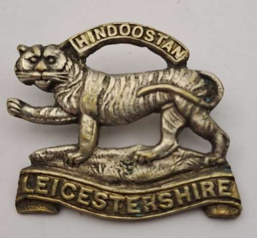 WW1 Leicestershire Regiment Cap Badge 44x40mm