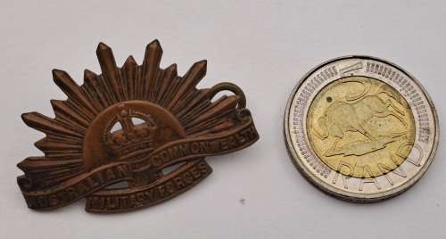 Vintage Australian Commonwealth Military Forces Badge 40x28mm