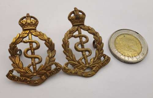 2 WW2 SA Medical Corps badges 42x31mm