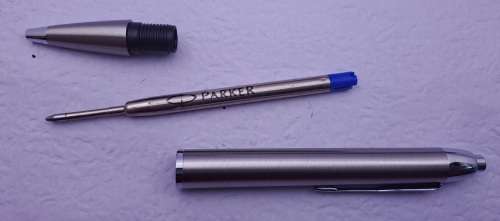 Pre-0wned Parker Ballpoint pen in box (ink is dry) Great Condition